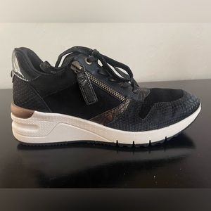 Tamaris Black with Copper and Animal Accents - 38 European (US 7)